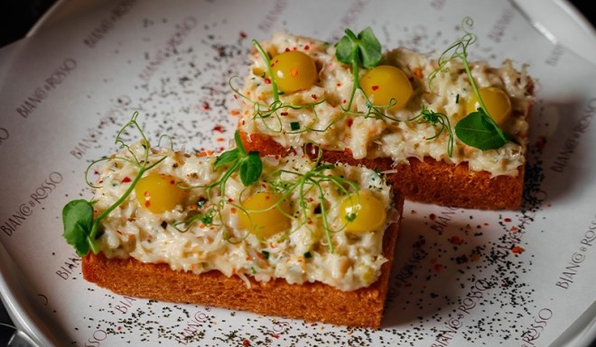 Bianco & Rosso brings the world of charming little European bars and roadside bodegas to Hong Kong
